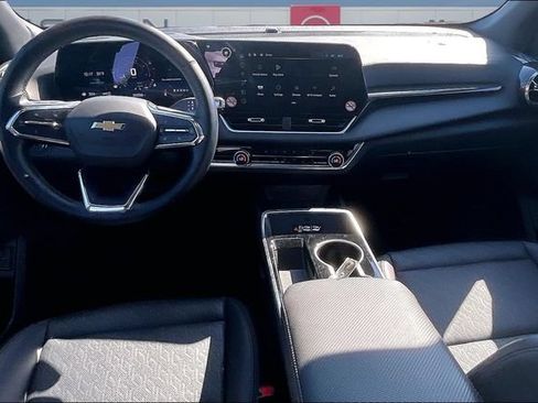 Used 2025 Chevrolet Equinox LT w/ Convenience Package II AWD/4WD image 7