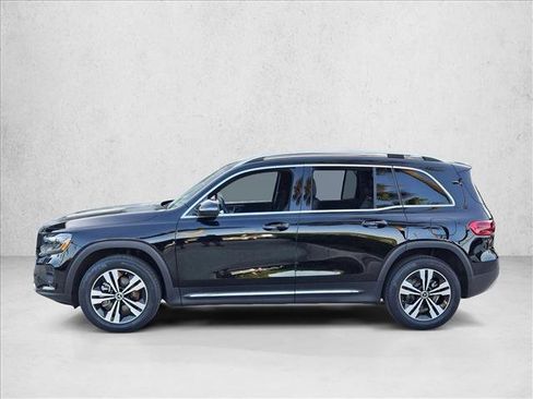 Used 2025 Mercedes-Benz GLB 250 image 9