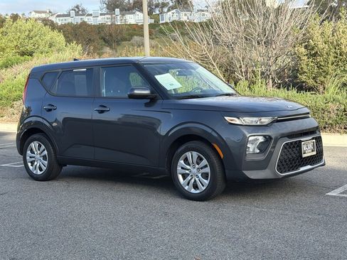 Used 2021 Kia Soul LX FWD image 8