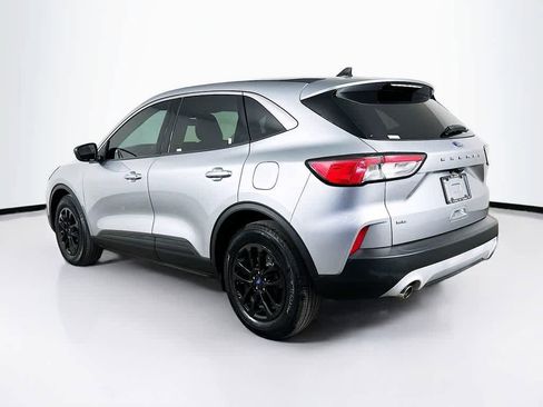 Certified 2022 Ford Escape SE image 4