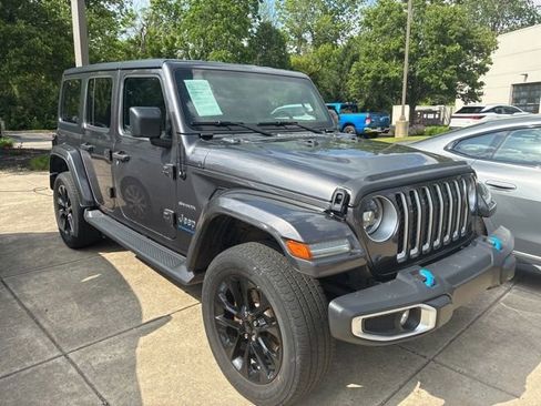 Used 2023 Jeep Wrangler Unlimited Sahara w/ Cold Weather Group AWD/4WD image 3