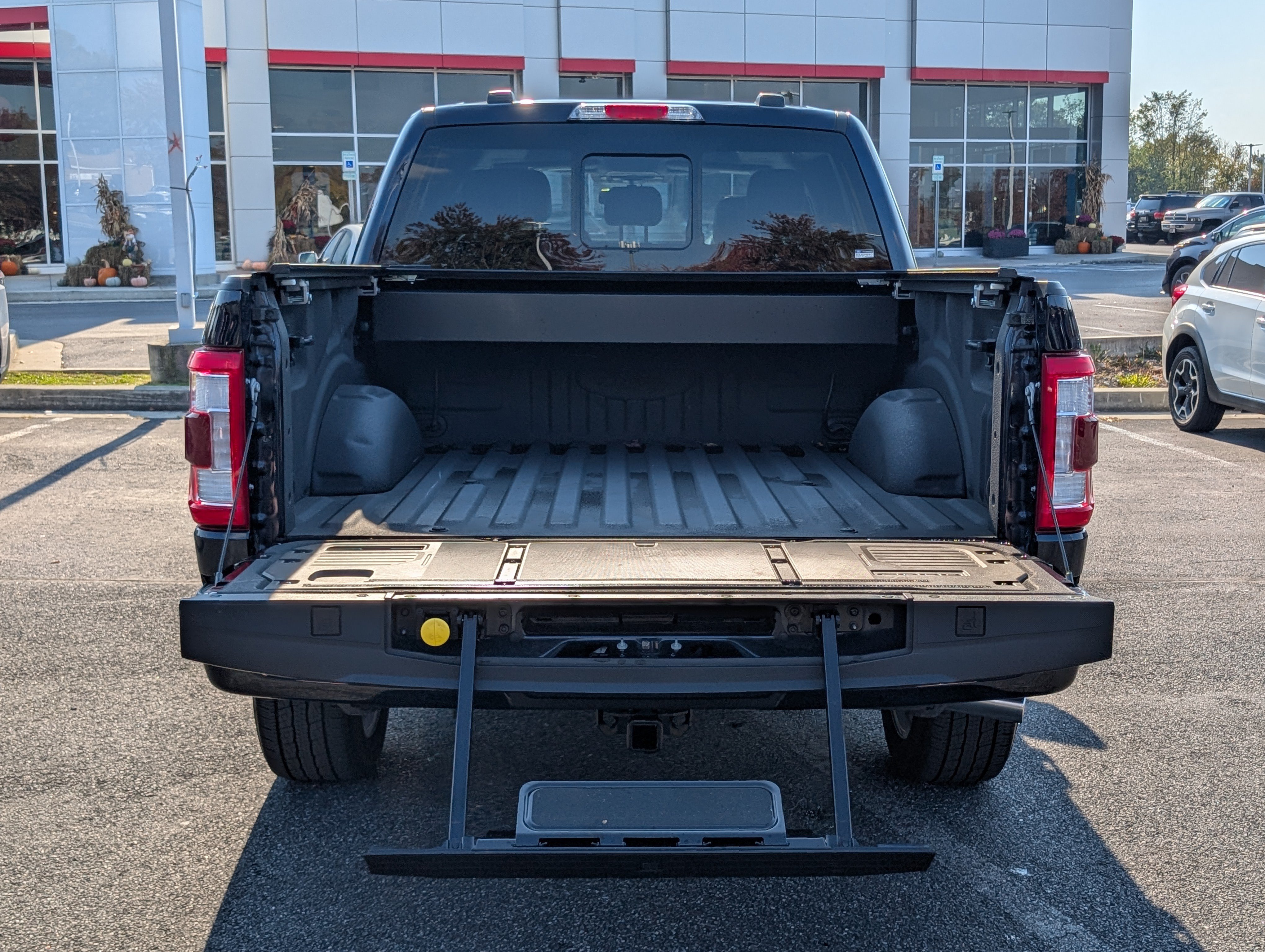 Used 2023 Ford F150 Limited AWD/4WD image 15