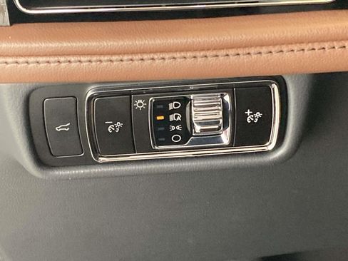 Used 2025 Lincoln Aviator Reserve w/ Equipment Group 201A AWD/4WD image 28