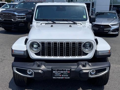 Certified 2025 Jeep Wrangler Unlimited Sahara w/ Safety Group AWD/4WD image 2