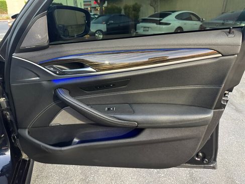 Used 2019 BMW M550i xDrive w/ Premium Package 2 AWD/4WD image 41