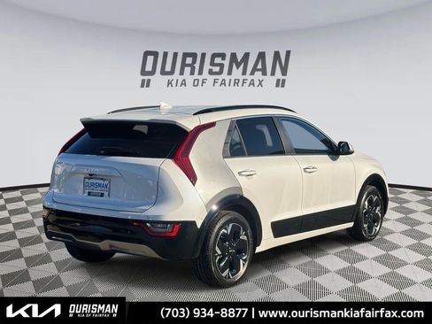 Used 2023 Kia Niro Wave w/ Wave Preserve Package image 5
