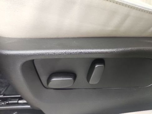 Used 2023 Buick Envision Avenir AWD/4WD image 14