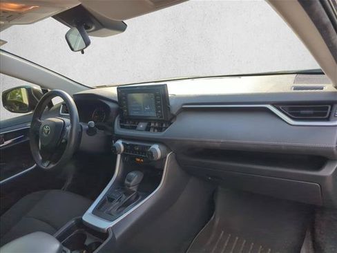 Used 2019 Toyota RAV4 XLE FWD image 26