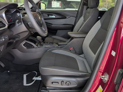 Used 2023 Chevrolet TrailBlazer LT image 5