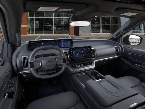 New 2026 Ford Expedition Max Platinum image 9