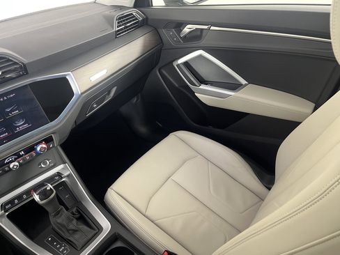 Used 2022 Audi Q3 2.0T Premium image 11