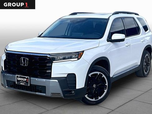 Used 2026 Honda Pilot image 1