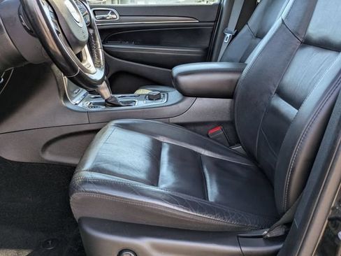 Used 2021 Jeep Grand Cherokee Limited AWD/4WD image 10