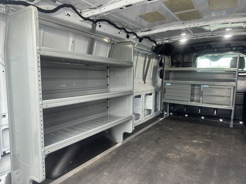 Used 2022 Ford Transit 250 Low Roof RWD image 16