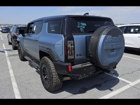 Used 2024 GMC Hummer EV 3X w/ Omega Edition AWD/4WD image 4