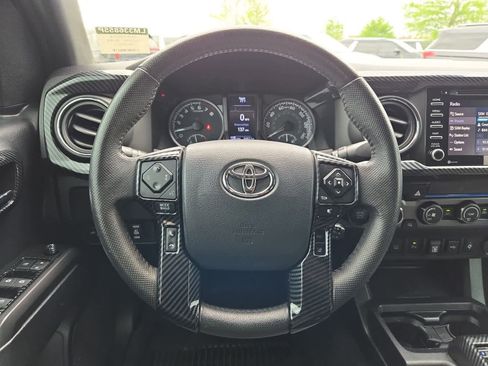 Used 2020 Toyota Tacoma TRD Sport w/ Technology Package AWD/4WD image 21