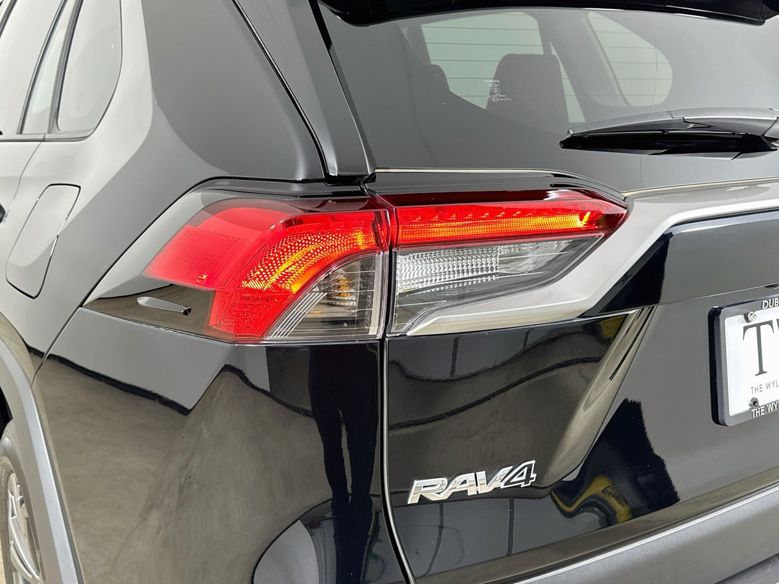 Used 2025 Toyota RAV4 Limited w/ Advanced Technology Package AWD/4WD image 12