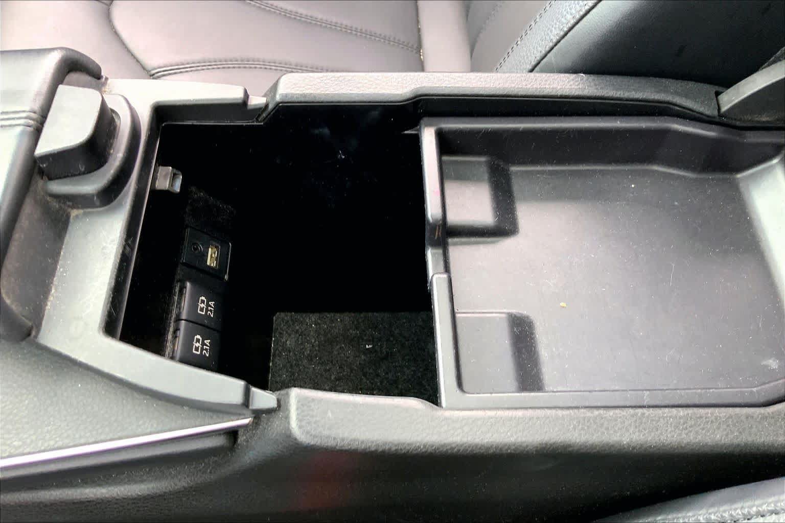 Used 2019 Toyota Avalon XLE w/ Moonroof Package FWD image 35