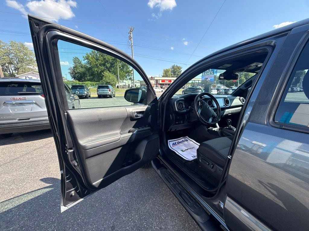 Used 2023 Toyota Tacoma TRD Off-Road w/ Black Out Package (TMS) AWD/4WD image 14