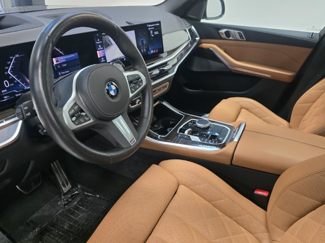 Used 2026 BMW X5 xDrive40i w/ M Sport Package AWD/4WD image 23