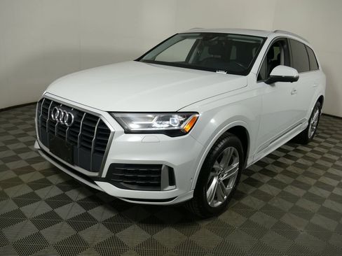 Used 2021 Audi Q7 2.0T Premium Plus w/ Premium Plus Package AWD/4WD image 24