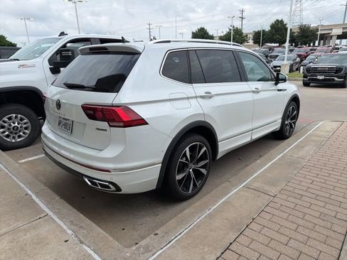 Used 2024 Volkswagen Tiguan SEL R-Line AWD/4WD image 3