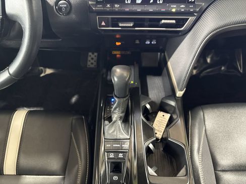 Used 2025 Toyota Camry SE FWD image 21