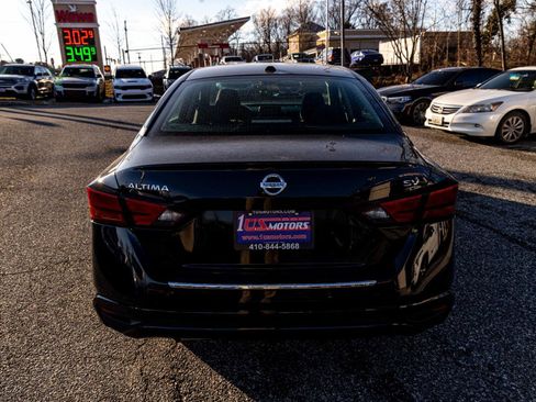Used 2025 Nissan Altima 2.5 SV image 5