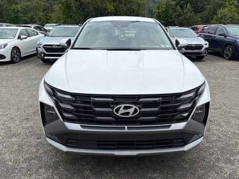 Used 2025 Hyundai Tucson SE AWD/4WD image 8