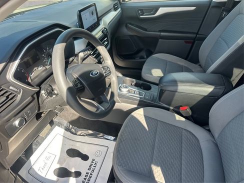 Used 2022 Ford Escape SE FWD image 11