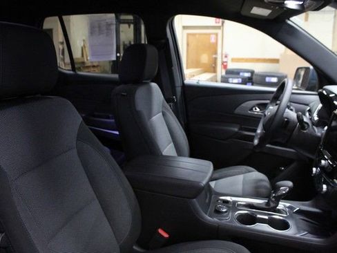 Used 2023 Chevrolet Traverse LT w/ LPO, Floor Liner Package AWD/4WD image 10