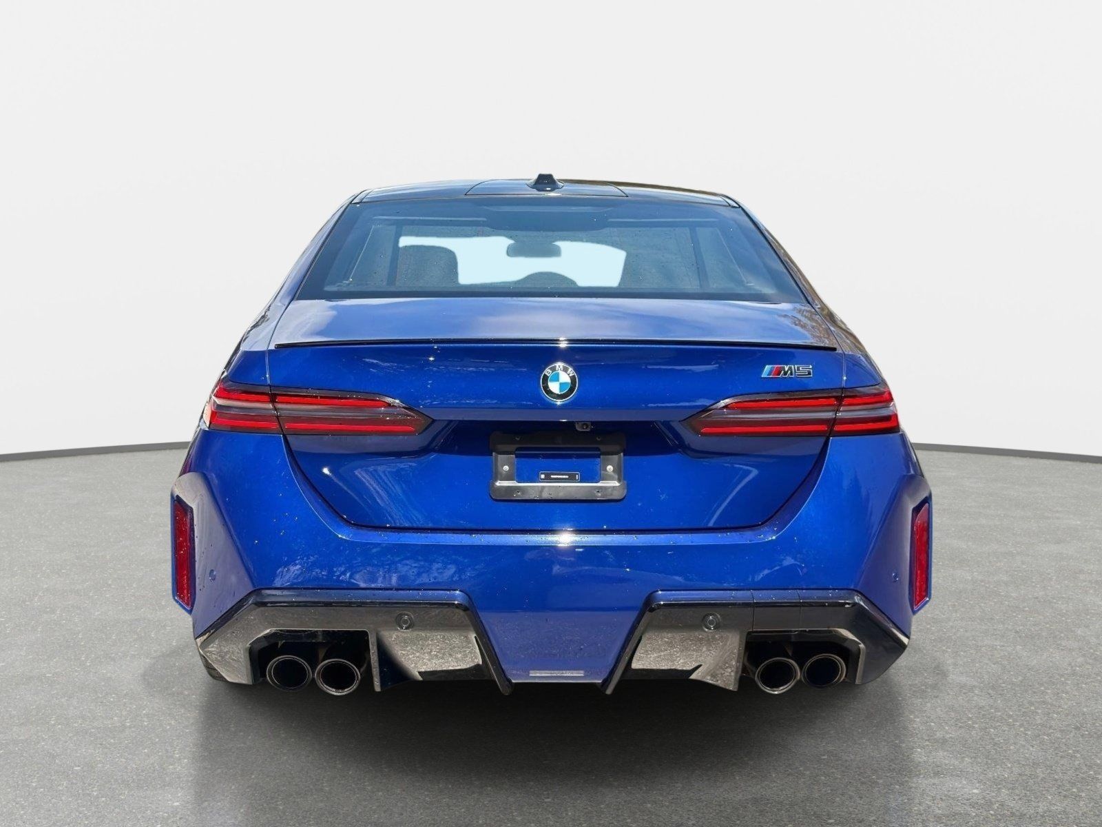 Used 2025 BMW M5 AWD/4WD image 4