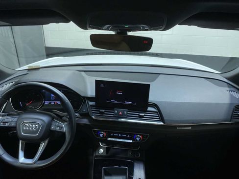 Used 2021 Audi Q5 2.0T Premium w/ Convenience Package AWD/4WD image 10
