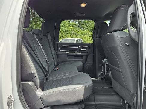 New 2025 RAM 2500 Big Horn AWD/4WD image 14