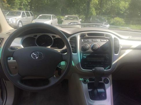 Used 2005 Toyota Highlander Limited image 10