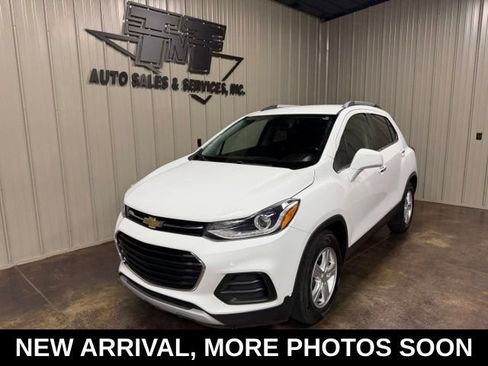 Used 2019 Chevrolet Trax LT w/ Driver Confidence Package FWD image 1