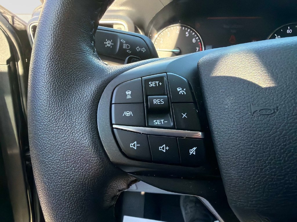 Used 2020 Ford Explorer XLT w/ Equipment Group 202A AWD/4WD image 30