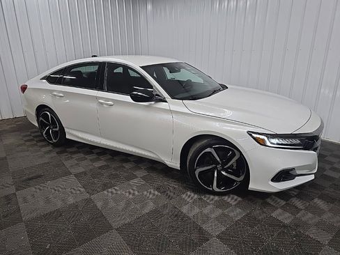 Used 2022 Honda Accord Sport image 1