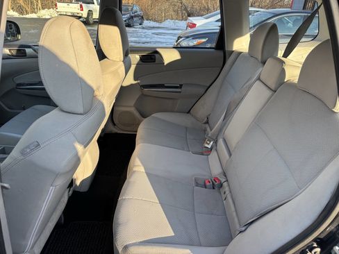 Used 2012 Subaru Forester 2.5X w/ Alloy Wheel Pkg image 10