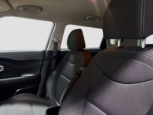 Used 2019 Kia Soul FWD image 20