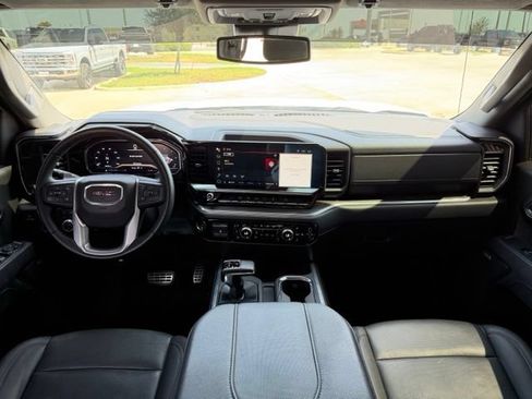Used 2025 GMC Sierra 1500 SLT AWD/4WD image 22