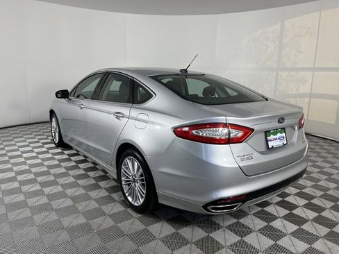Used 2016 Ford Fusion SE w/ Equipment Group 202A image 5