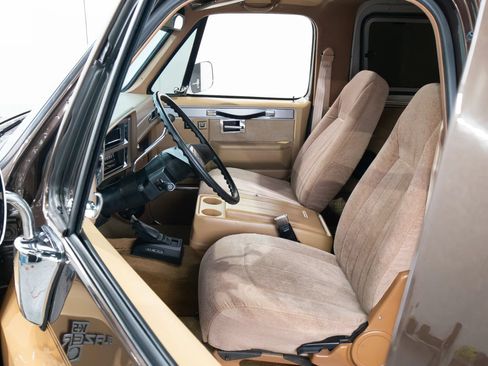 Used 1988 Chevrolet Blazer 4WD image 55