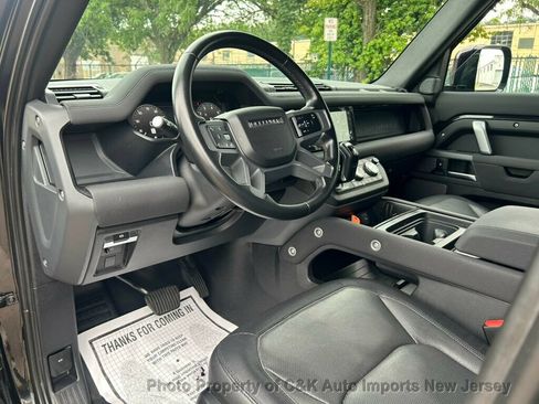 Used 2023 Land Rover Defender 110 X-Dynamic SE AWD/4WD image 28