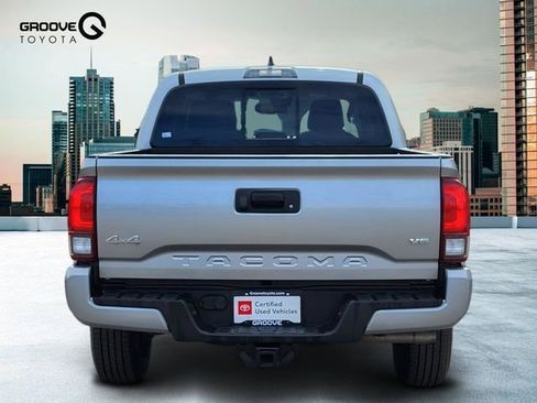 Used 2023 Toyota Tacoma SR5 w/ Technology Package image 5