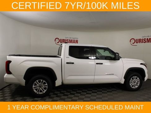 Used 2022 Toyota Tundra SR5 w/ SR5 Convenience Package AWD/4WD image 9