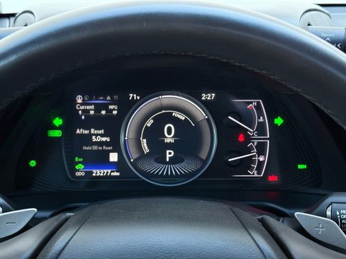 Certified 2022 Lexus ES 300h w/ Premium Package image 24