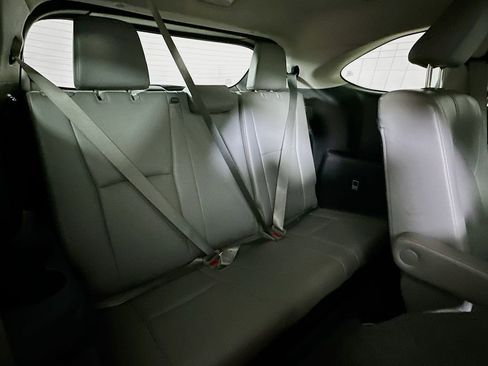 Used 2023 Toyota Highlander XLE image 14