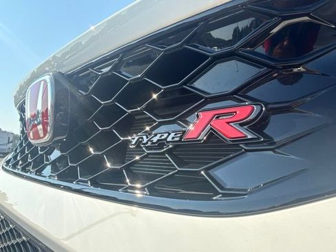 Used 2025 Honda Civic Type R image 14