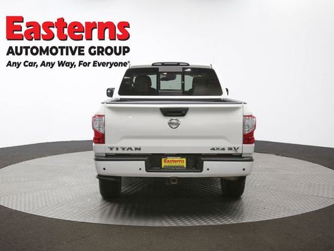 Used 2020 Nissan Titan SV w/ SV Convenience Package image 40